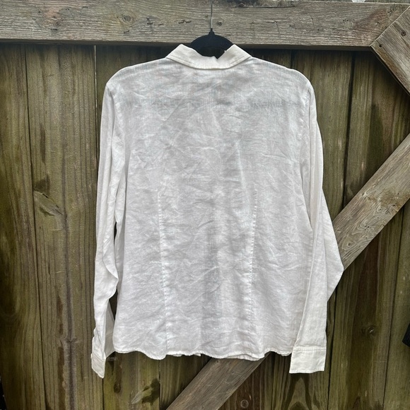 Liz Claiborne 100% Linen White Pleated Detail Collared Plus Size Button Down Top - Picture 8 of 8